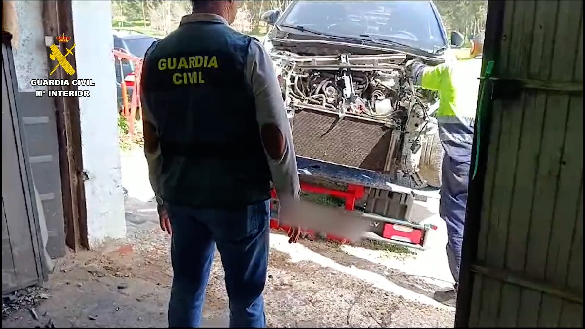 Sustraían vehículos en Madrid y Castilla-La Mancha para su despiece y venta por partes, hay seis detenidos y dos investigados