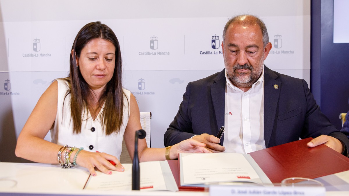 El Gobierno de Castilla-La Mancha y la UCLM desarrollarán un nuevo modelo para la atención a los mayores dependientes
